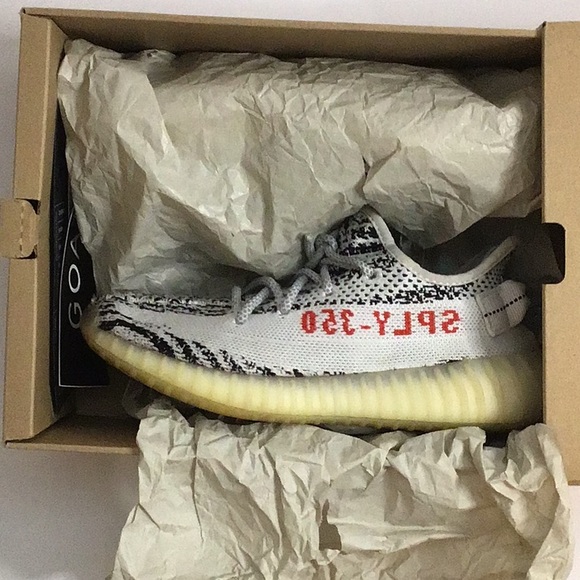 ✨Yeezy boost 350 V2 “zebra”2017 USED with orig. box, size 4.5✨ - Picture 9 of 13